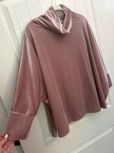 Load image into Gallery viewer, 132. Mauve Velvet Tunic Top Size XL (VGUC)