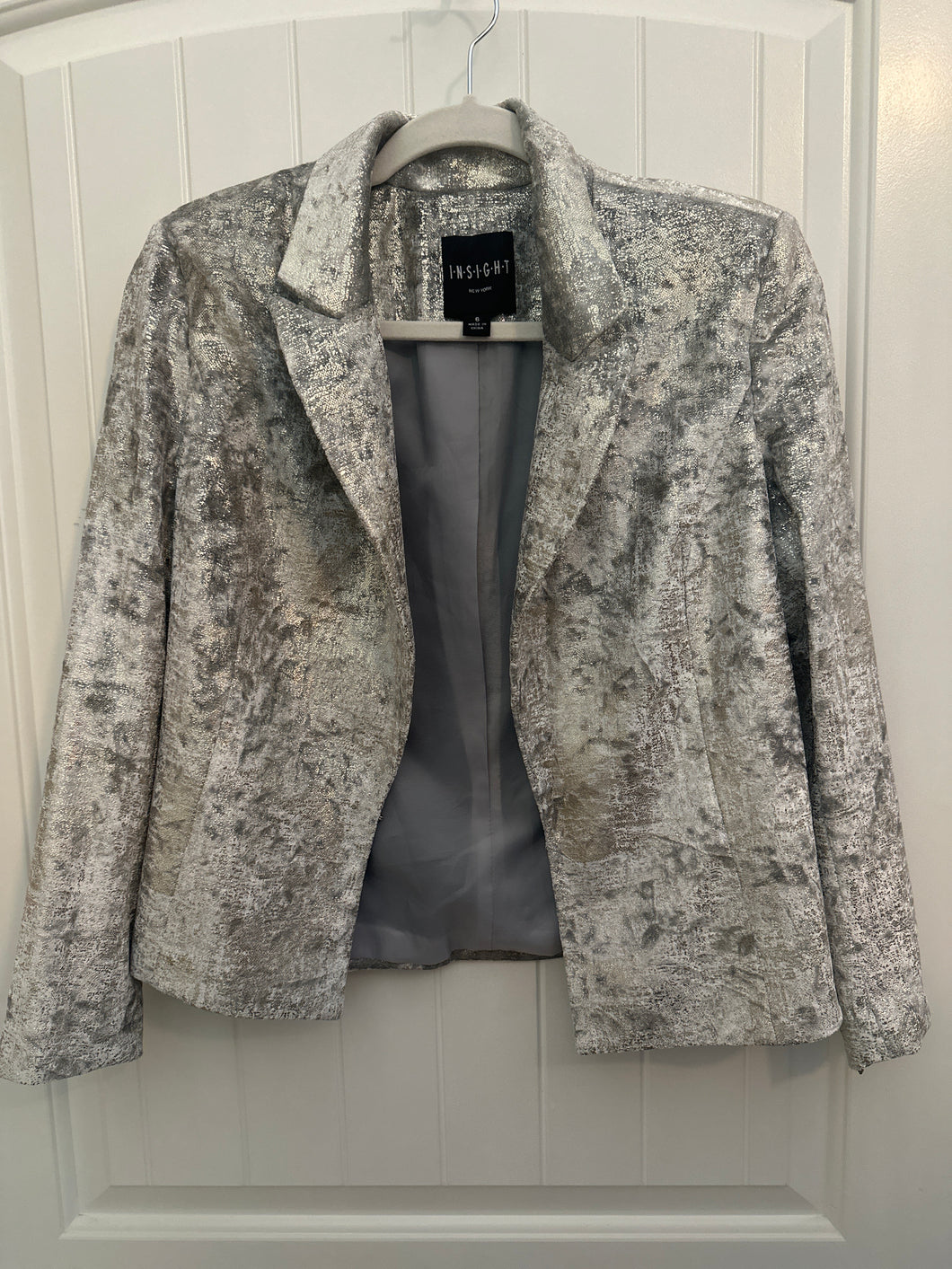 109. Silver Blazer Size 6 (VGUC)