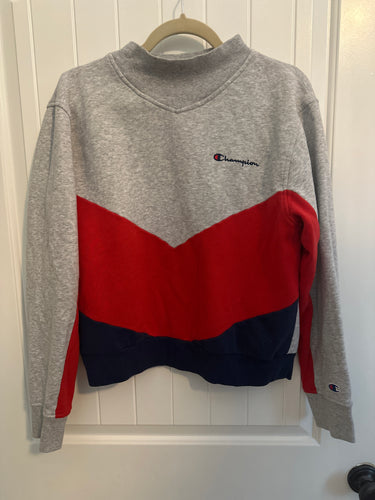 157. Champion Sweatshirt Size L (VGUC)