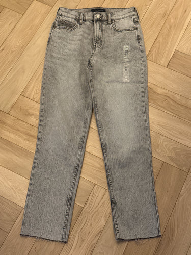 168. Aeropostale Acid Wash Mom Jean Size 2R (NWOT)
