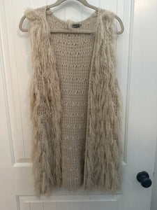 123. Fringe Vest Size M (GUC)