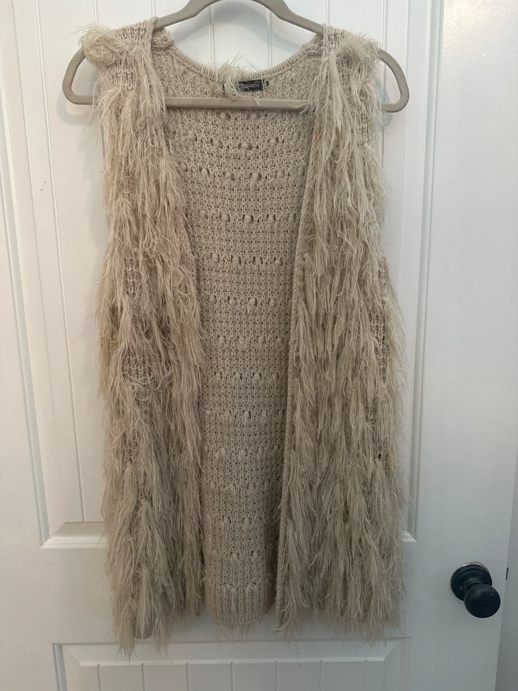 123. Fringe Vest Size M (GUC)