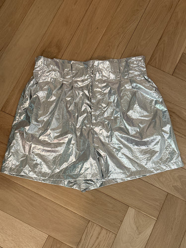 149. Silver Metallic Shorts Size L (VGUC)