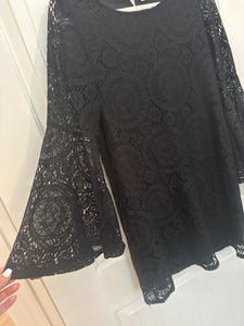 104. Lace Bell Sleeve Dress Size M (VGUC)