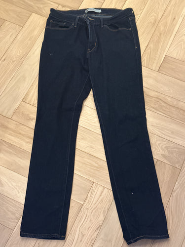 166. Levi’s Mid Rise Skinny Jeans Size 12 (VGUC)
