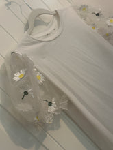 Load image into Gallery viewer, 37. Daisy Puff Sleeve Tee Size M (VGUC)