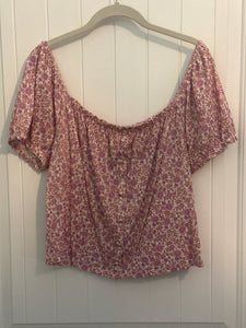 28. American Eagle Floral Top Size M (VGUC)