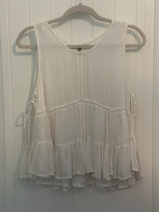 35. Miss Me White Tank Blouse Size L (VGUC)