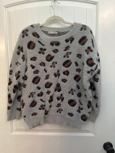 130. Leopard Sweater Size S (VGUC)