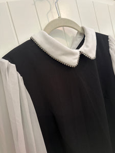 140. Sheer Sleeve BW Dress Size 10 (VGUC)