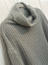 Load image into Gallery viewer, 65. Mink Turtleneck Sweater Size L (GUC)