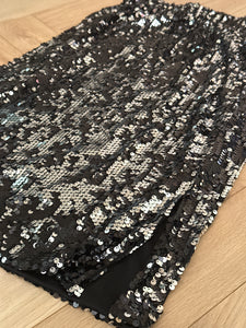 131. Sequin Skirt Size S (VGUC)