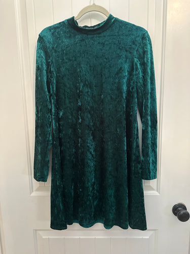 98. Green Velvet LS Dress Size 10 (VGUC)