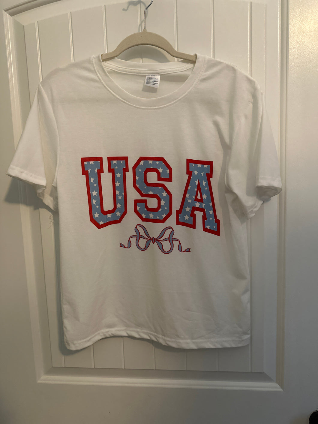 160. U.S.A. Bow Tee Size L (VGUC)